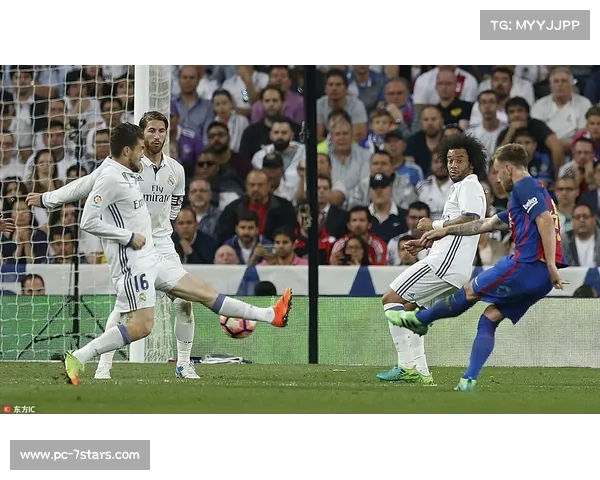 赫伊森争议直红判罚引发皇马困境 队内气氛与比赛局势急剧恶化